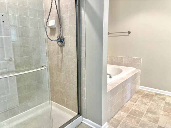 Listing Image 109