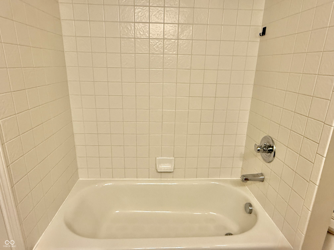 Listing Image 120
