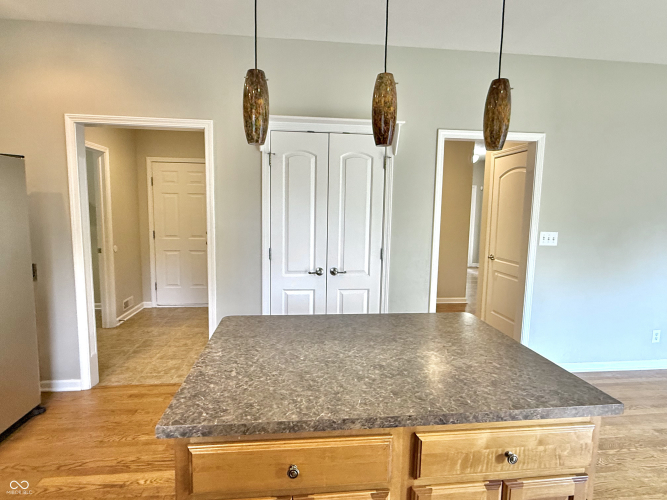 Listing Image 51