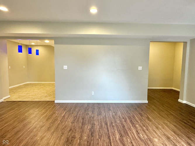 Listing Image 78