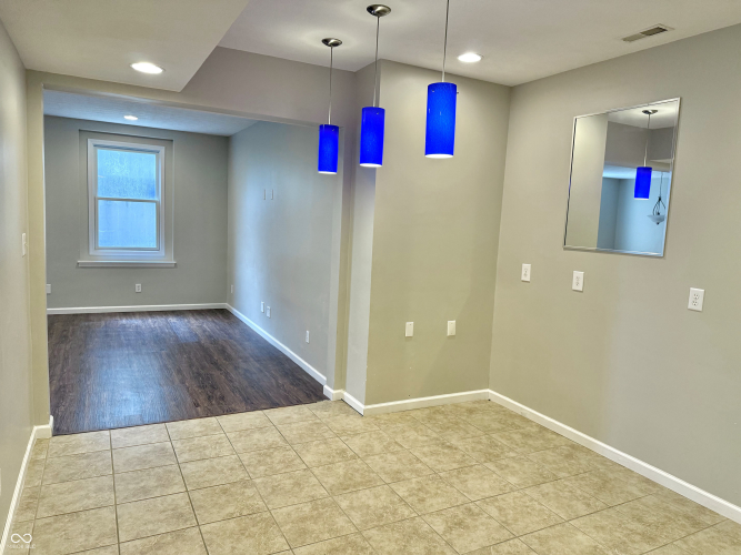 Listing Image 84