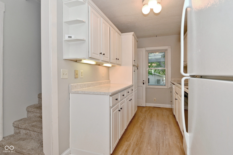 Listing Image 16