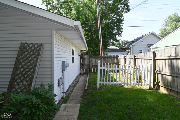 Listing Image 41