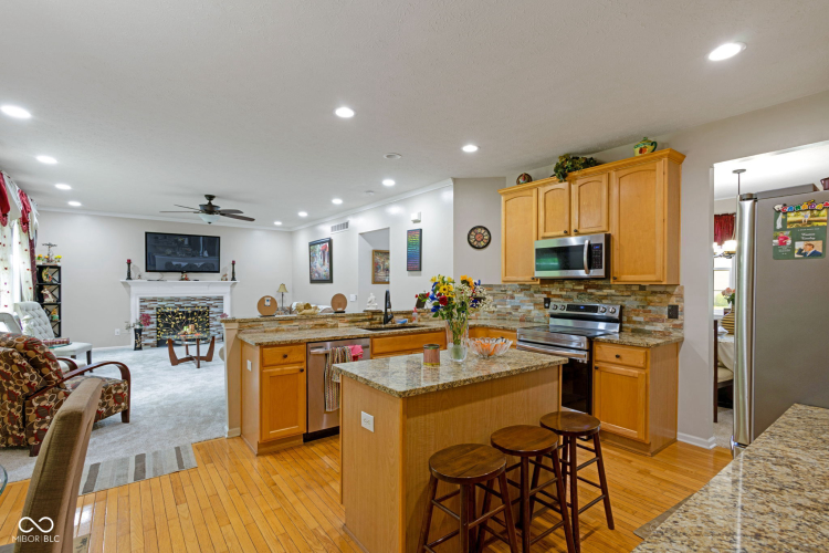 Listing Image 20