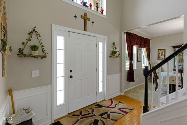 Listing Image 5