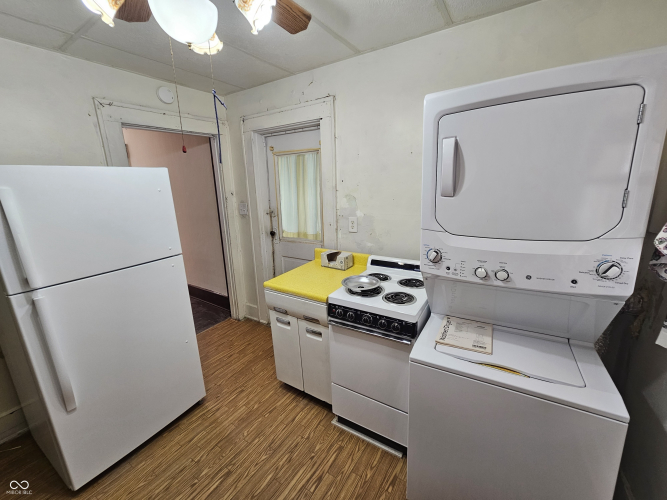 Listing Image 16