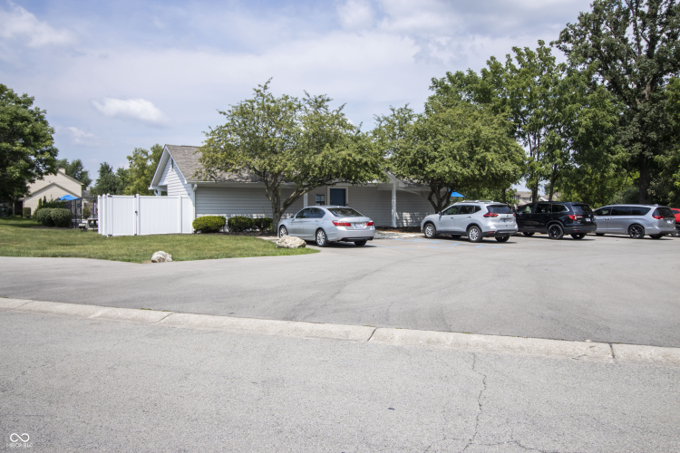 Listing Image 44