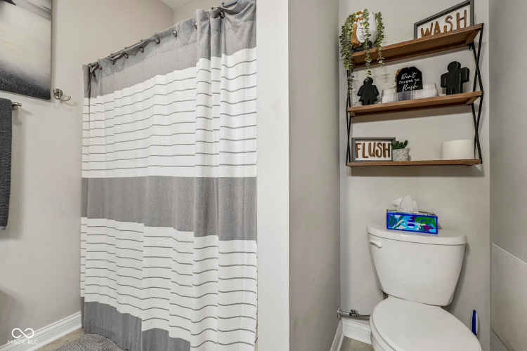 Listing Image 38