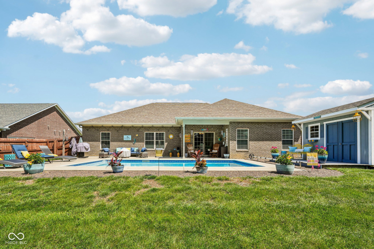 Listing Image 48