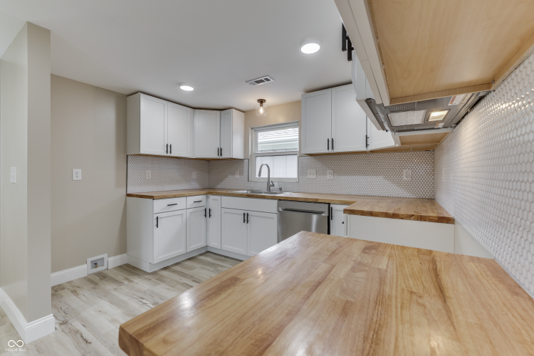 Listing Image 55