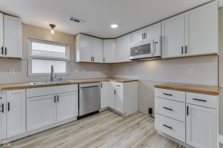 Listing Image 56