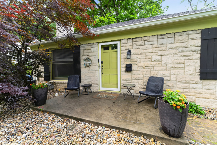 Listing Image 3