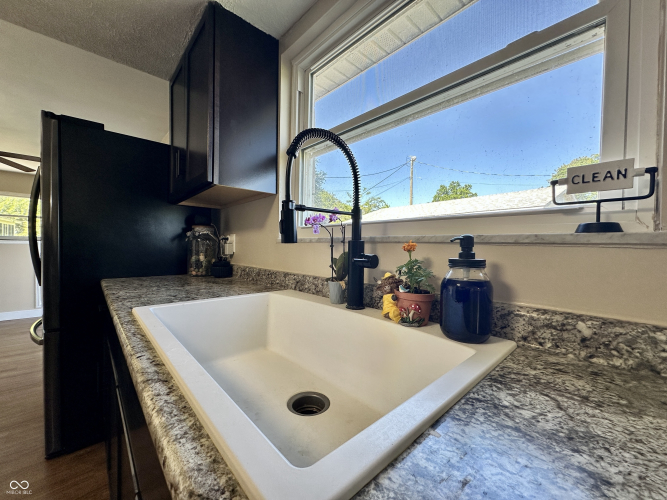 Listing Image 57