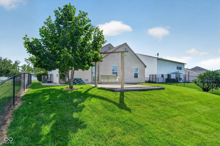 Listing Image 19