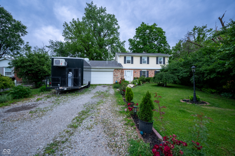 Listing Image 3