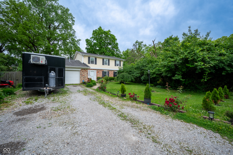 Listing Image 4