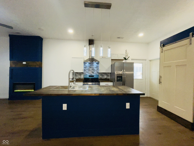 Listing Image 14