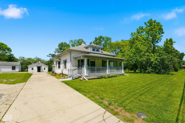 Listing Image 3