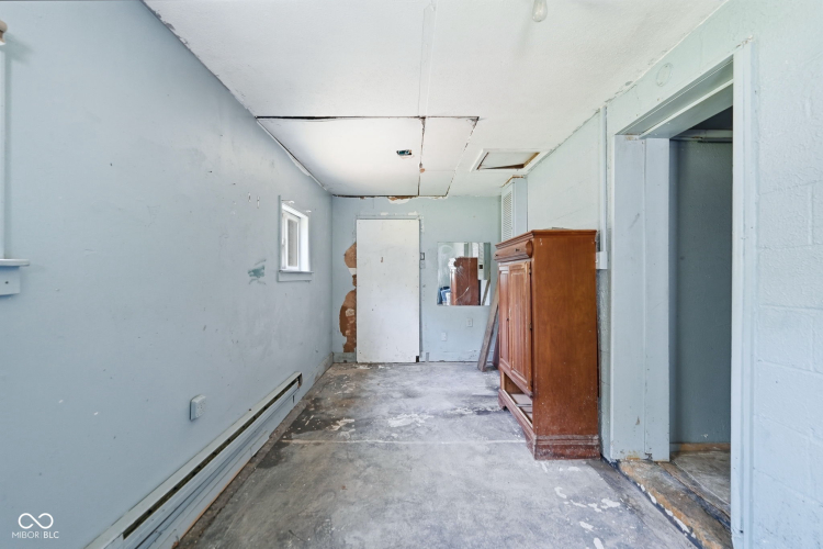 Listing Image 28