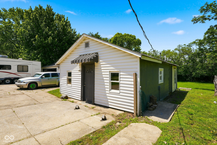 Listing Image 43