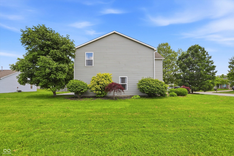 Listing Image 45