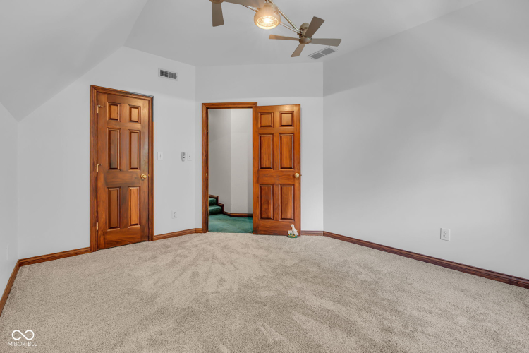Listing Image 49