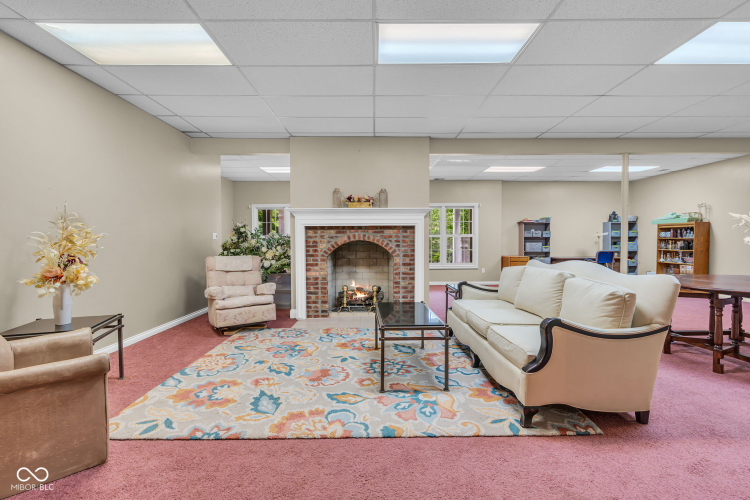 Listing Image 54