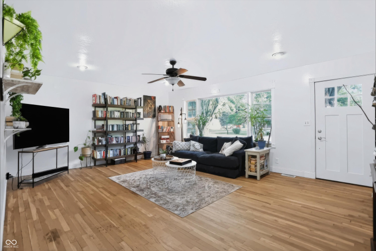 Listing Image 2