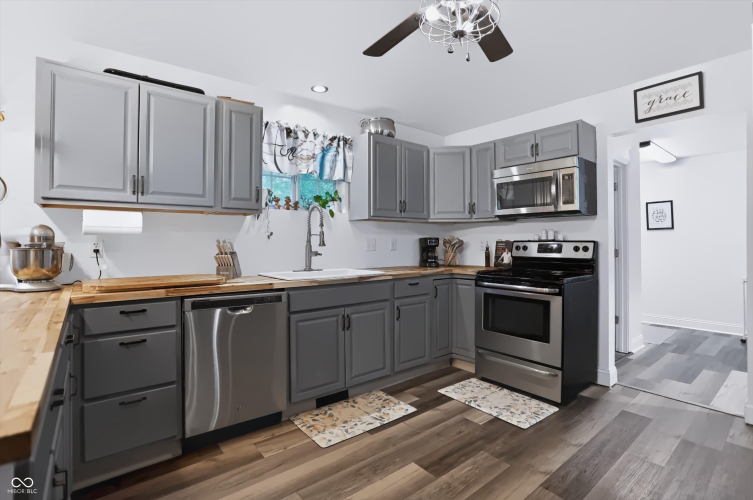 Listing Image 15