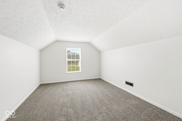 Listing Image 24