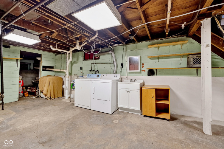 Listing Image 52