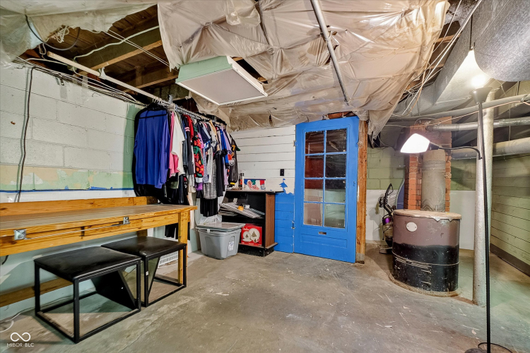 Listing Image 54