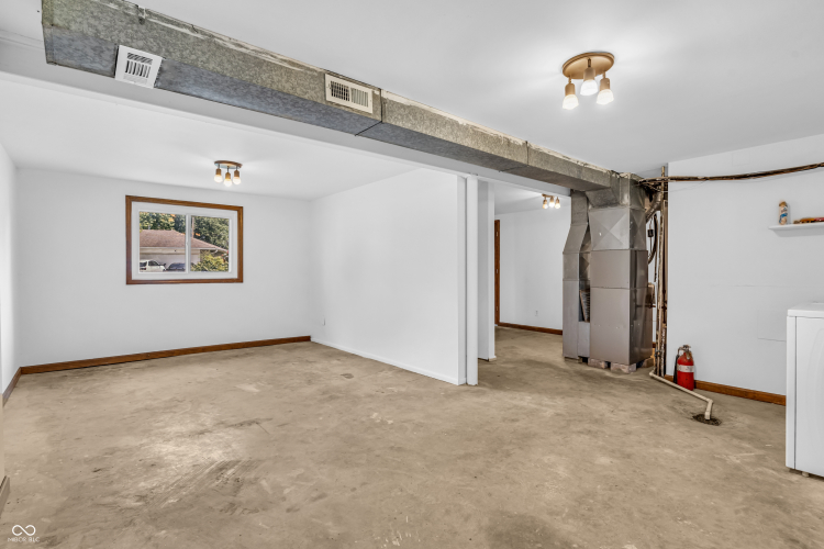 Listing Image 28