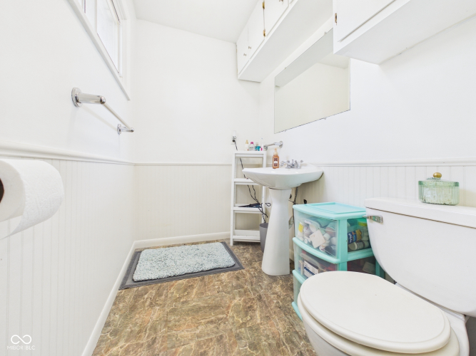 Listing Image 14