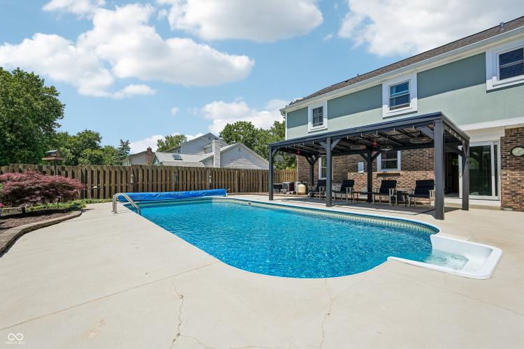 Listing Image 57