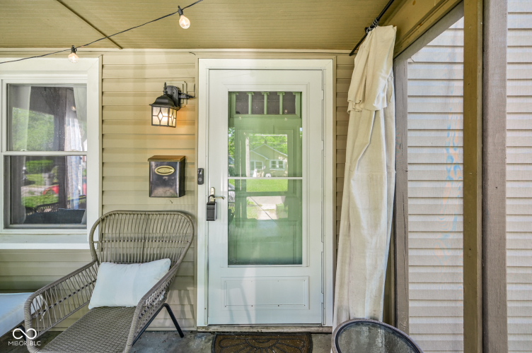 Listing Image 5
