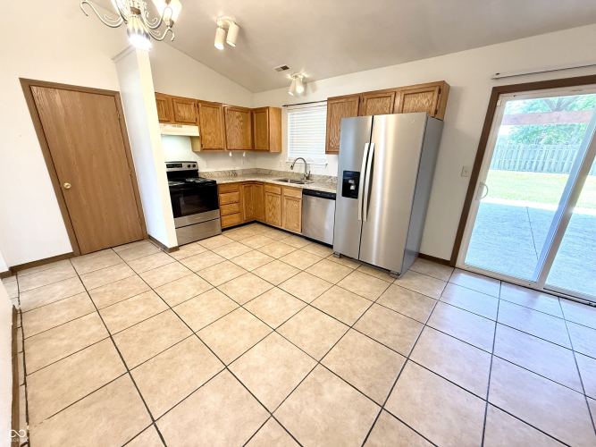 Listing Image 18