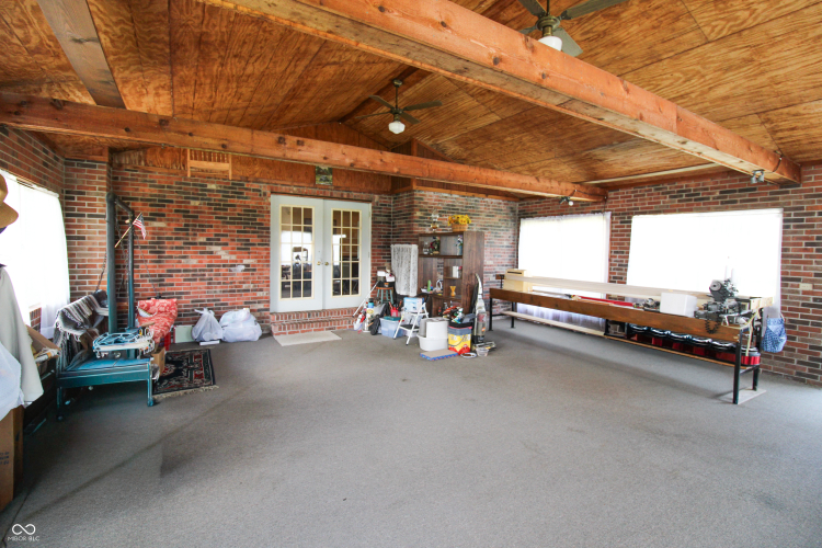Listing Image 16