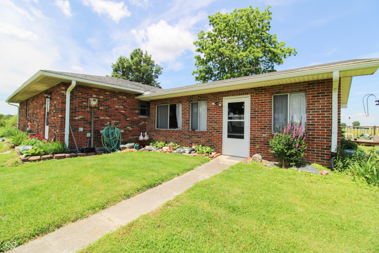Listing Image 17