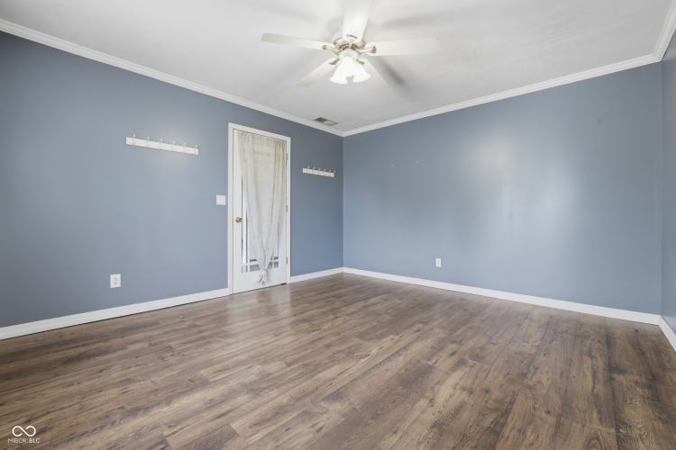 Listing Image 30