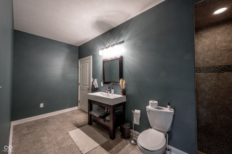 Listing Image 55