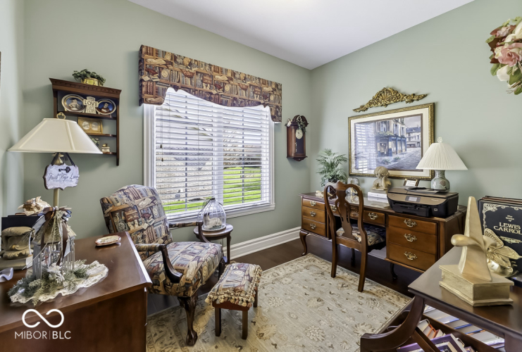 Listing Image 12