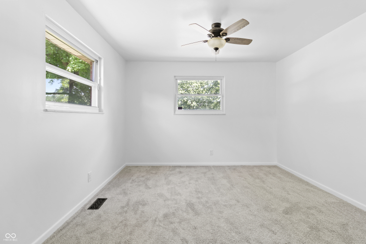 Listing Image 33
