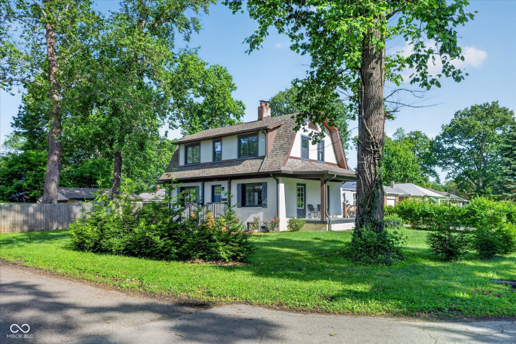 Listing Image 4