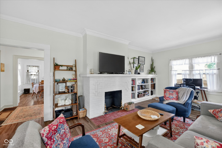 Listing Image 9