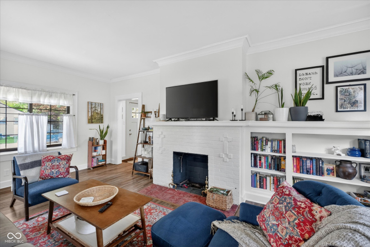 Listing Image 10