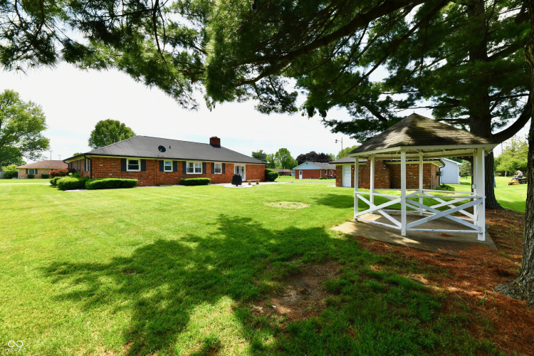 Listing Image 12