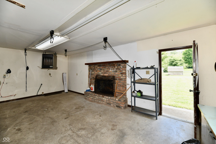 Listing Image 54