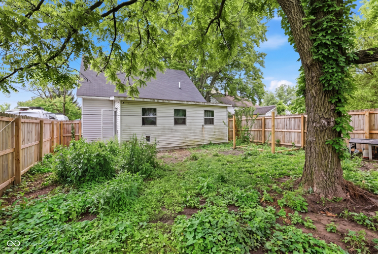 Listing Image 3