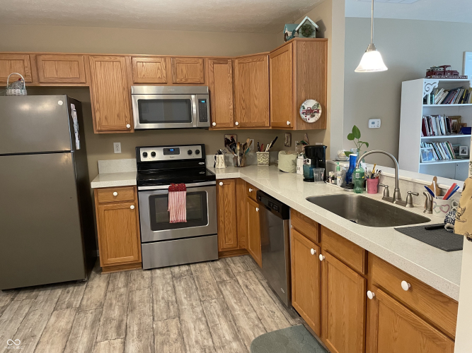 Listing Image 5
